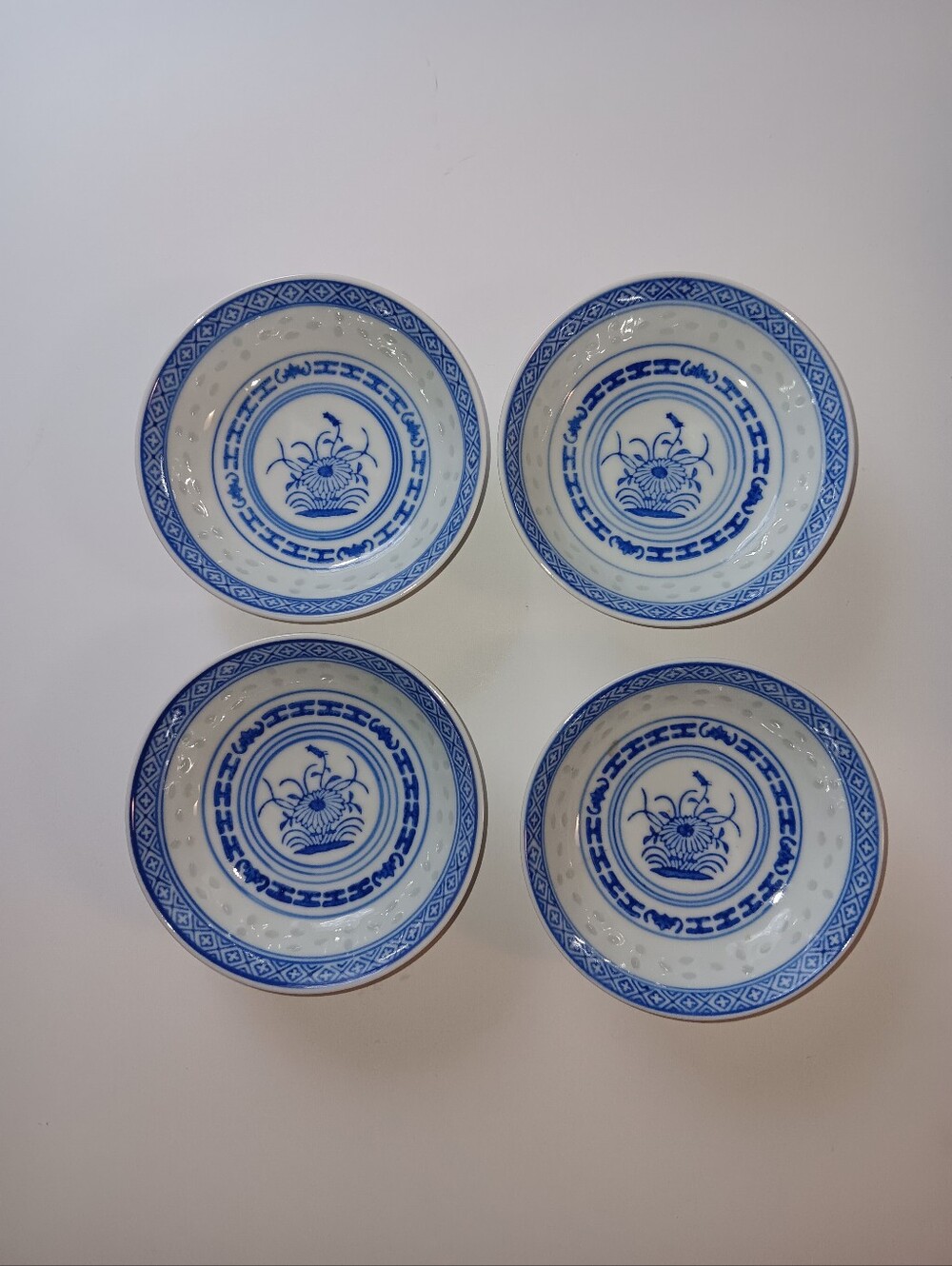 Vtg. Chinese Blue & White Rice Grain Dipping Sauce Porcelain Bowls 4 Set
